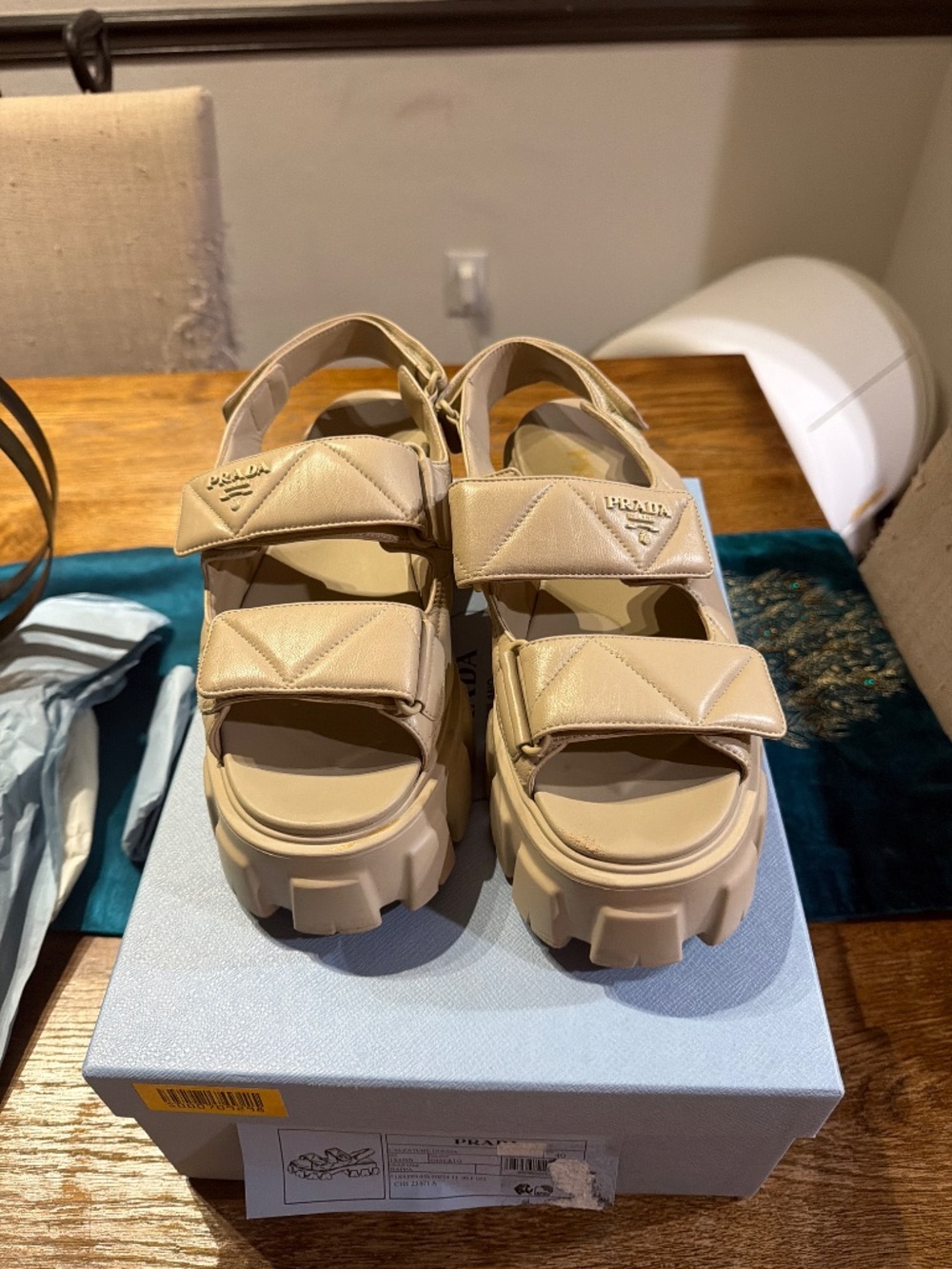 Prada shoes - Picture 6 of 6